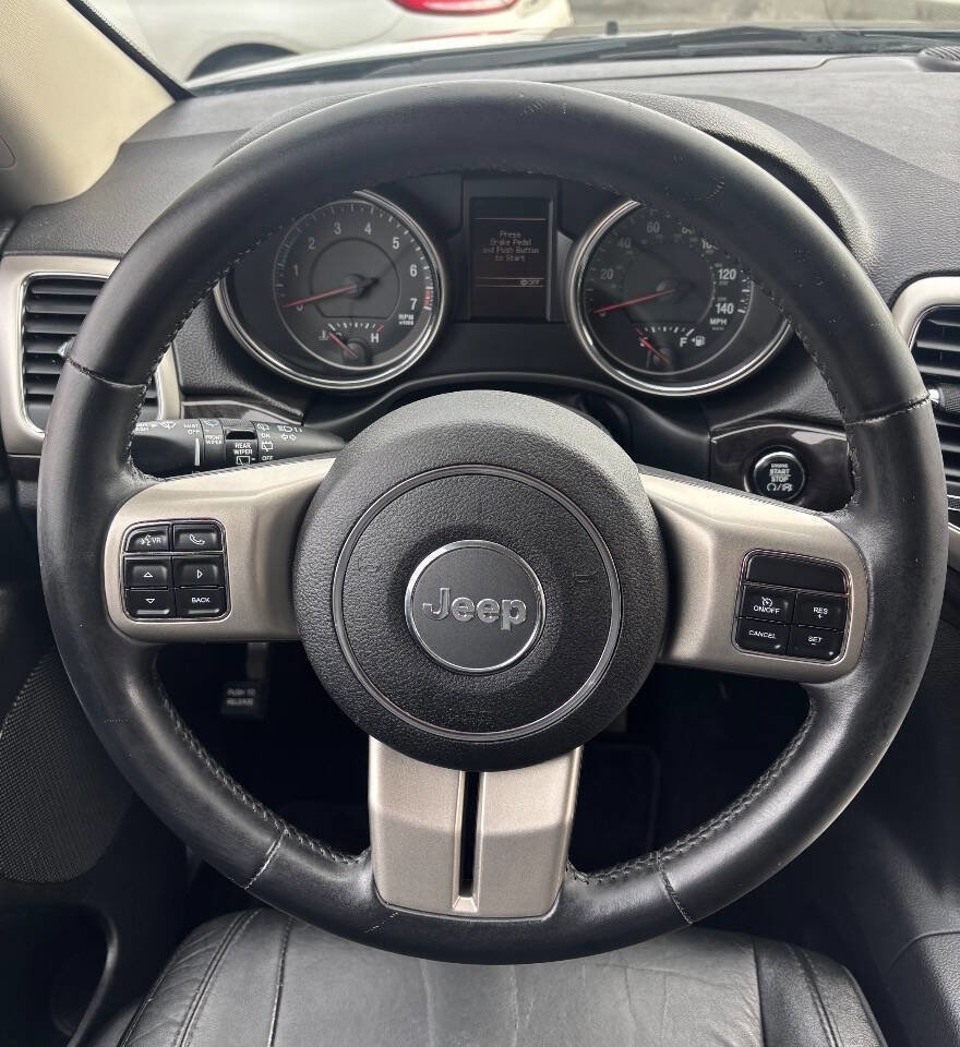 Used 2012 Jeep Grand Cherokee Laredo image 18