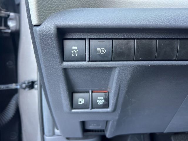 Used 2024 Toyota Sienna XLE image 10