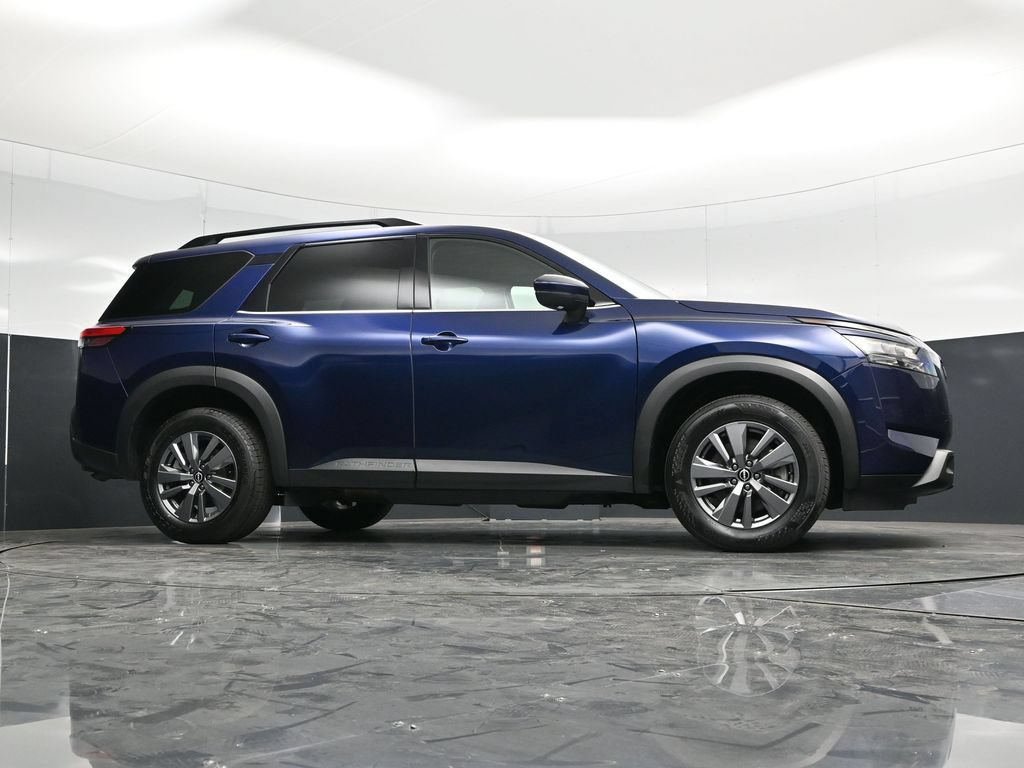 Used 2025 Nissan Pathfinder SV AWD/4WD image 51