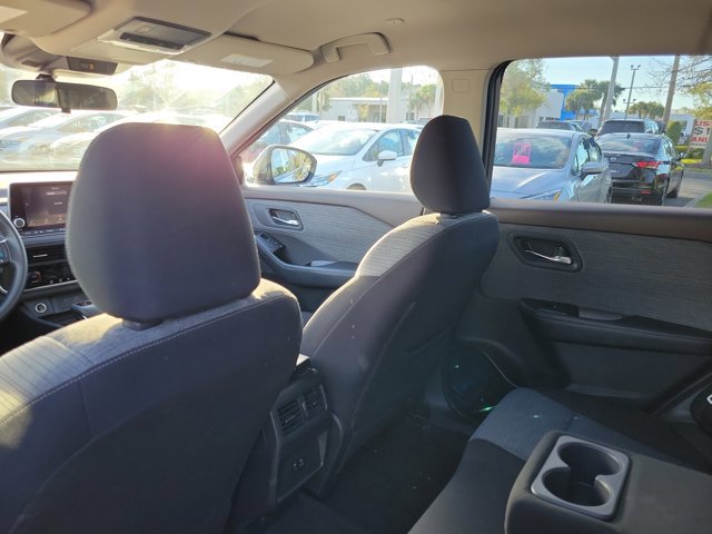 Used 2023 Nissan Rogue SV image 12