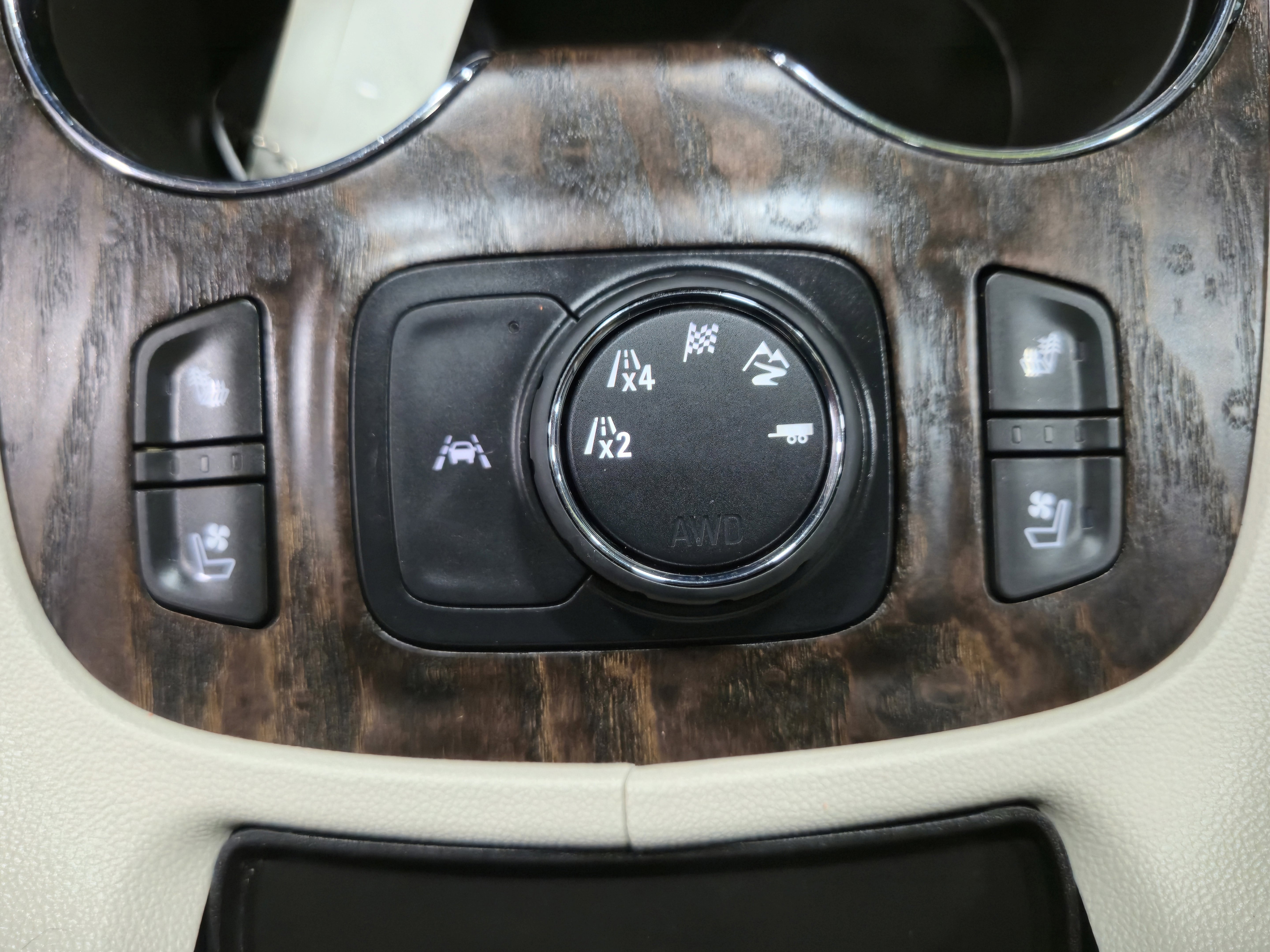 Certified 2020 GMC Acadia Denali w/ Technology Package image 13