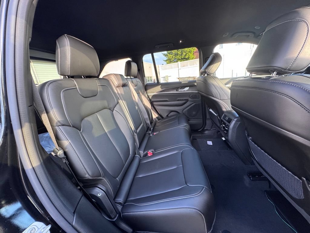 New 2026 Jeep Grand Cherokee Limited AWD/4WD image 19