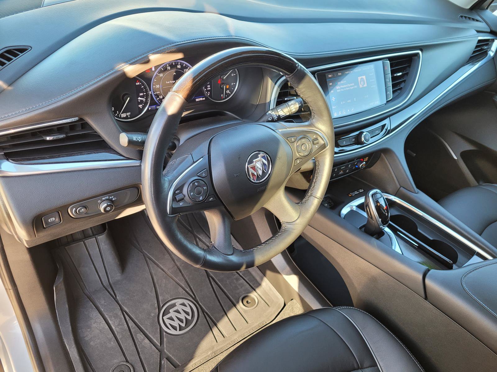 Used 2021 Buick Enclave Avenir w/ Avenir Technology Package FWD image 28