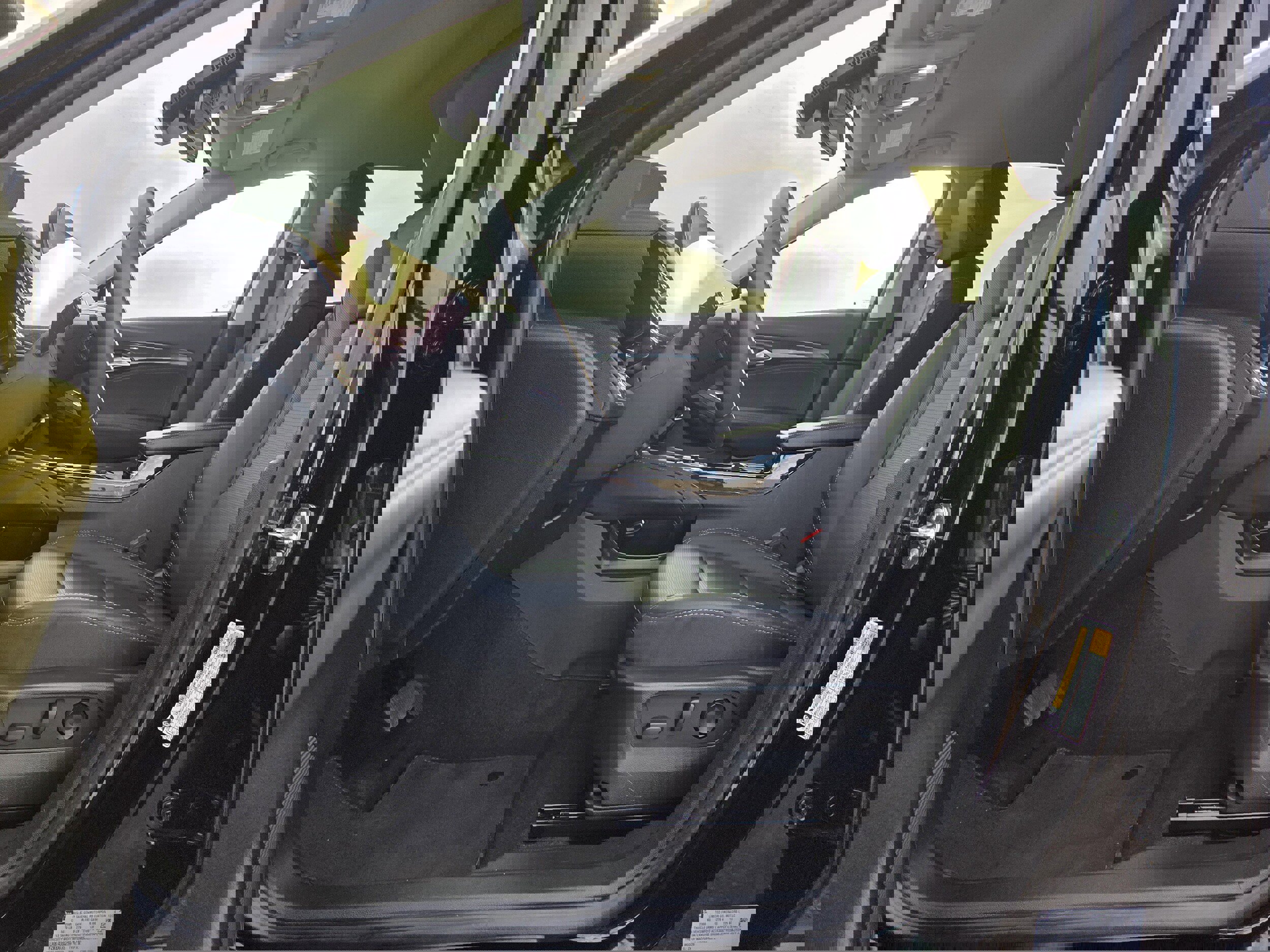 Used 2025 Buick Envision Preferred image 12