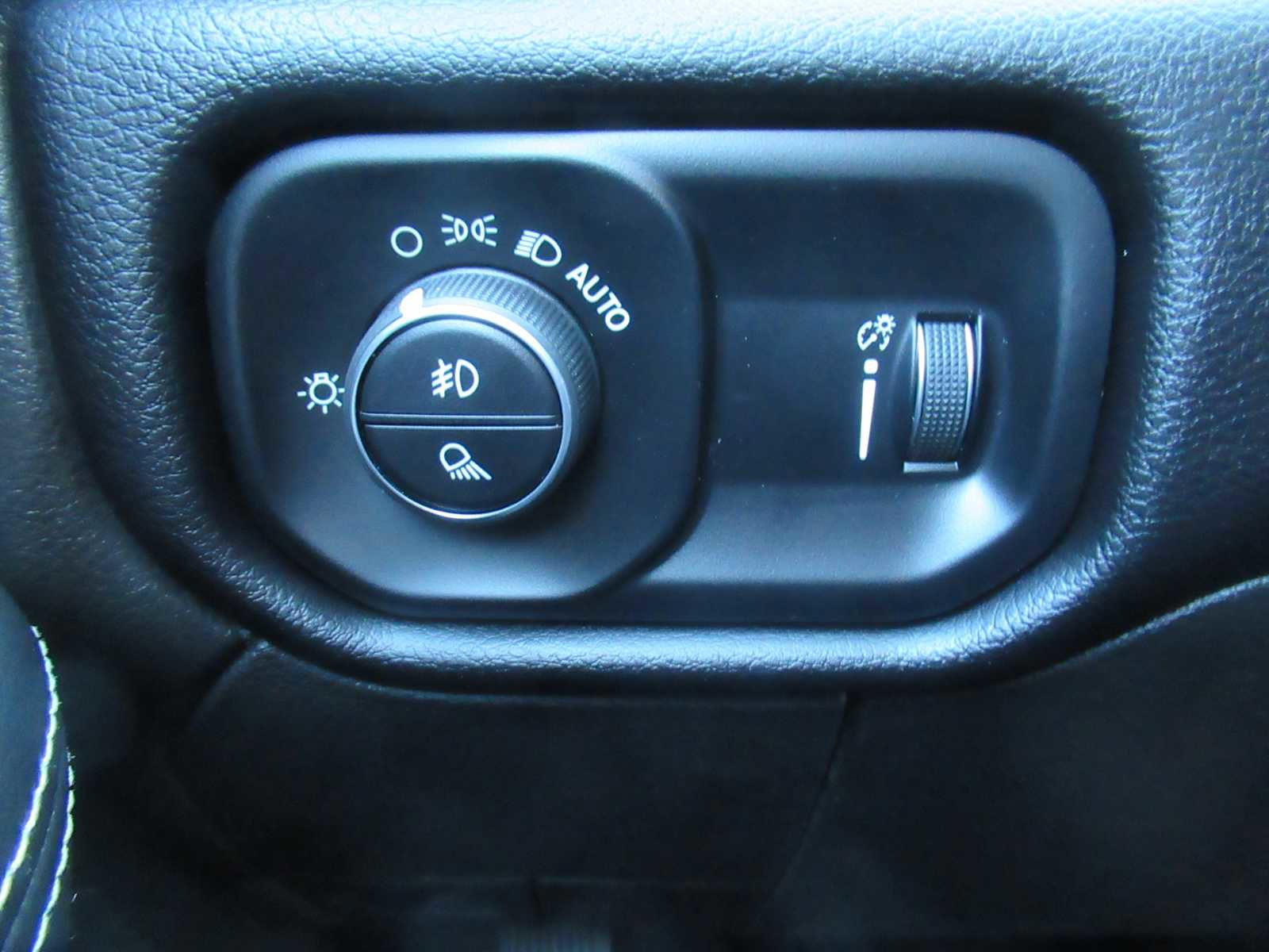 Used 2024 RAM 2500 Big Horn image 32