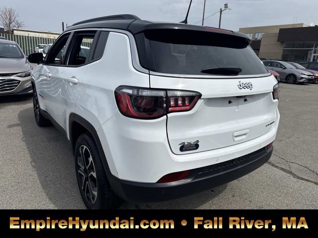 Used 2024 Jeep Compass Limited image 9