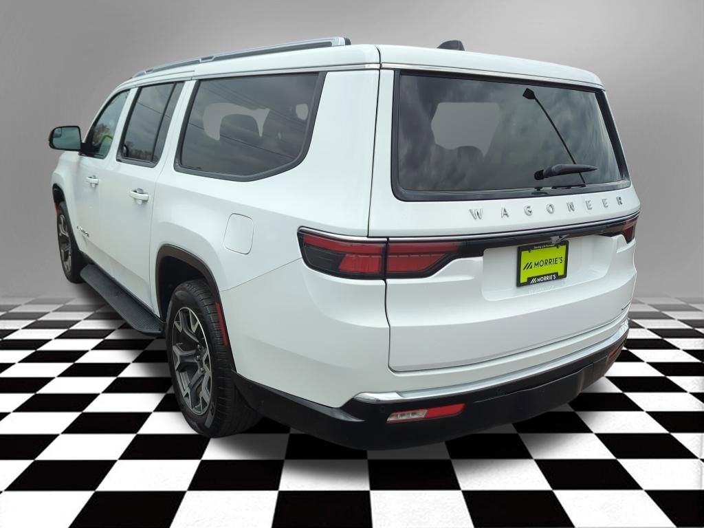 Used 2024 Jeep Wagoneer L Series III w/ Flexible Seating Group AWD/4WD image 5