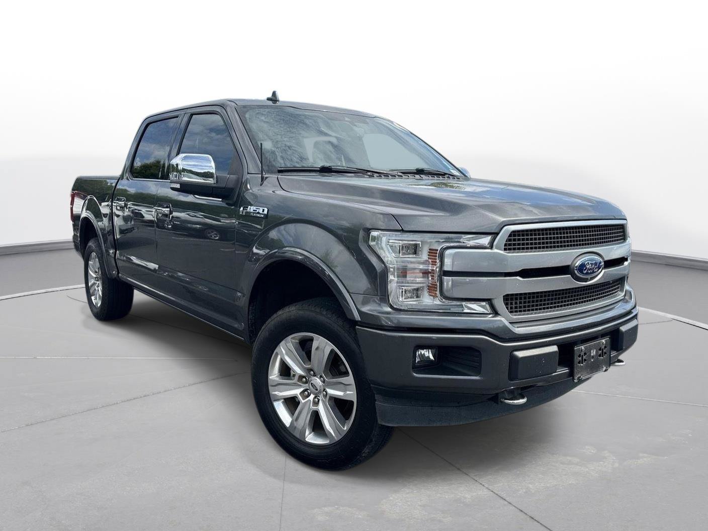 Used 2019 Ford F150 Platinum w/ Equipment Group 701A Luxury AWD/4WD image 4