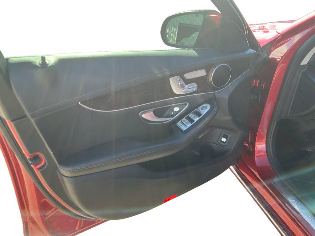 Used 2017 Mercedes-Benz C 300 4MATIC Sedan image 23