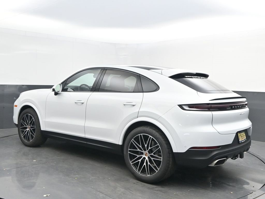 New 2025 Porsche Cayenne Coupe image 3