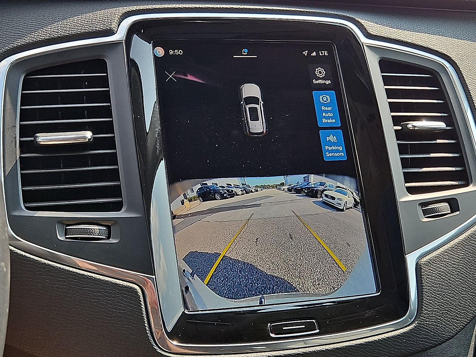 Used 2025 Volvo XC90 B6 Core AWD/4WD image 19