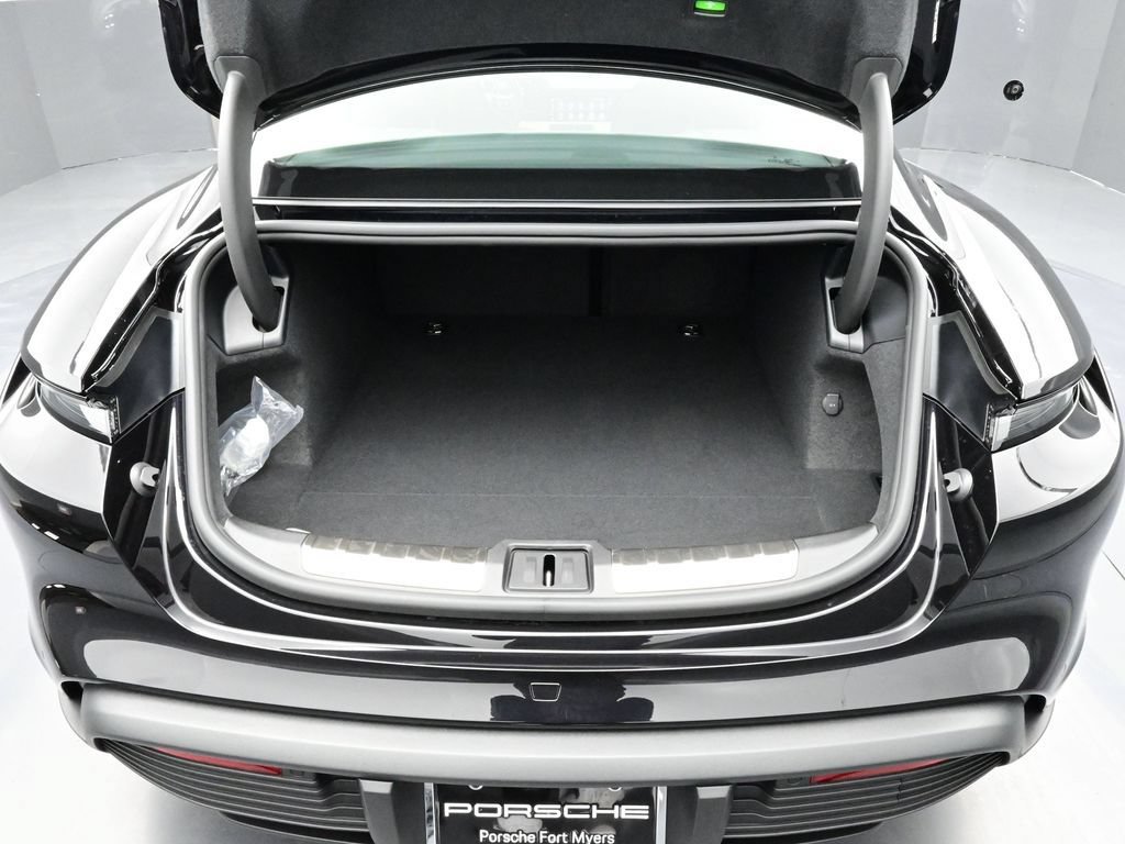 New 2026 Porsche Taycan 4S AWD/4WD image 15