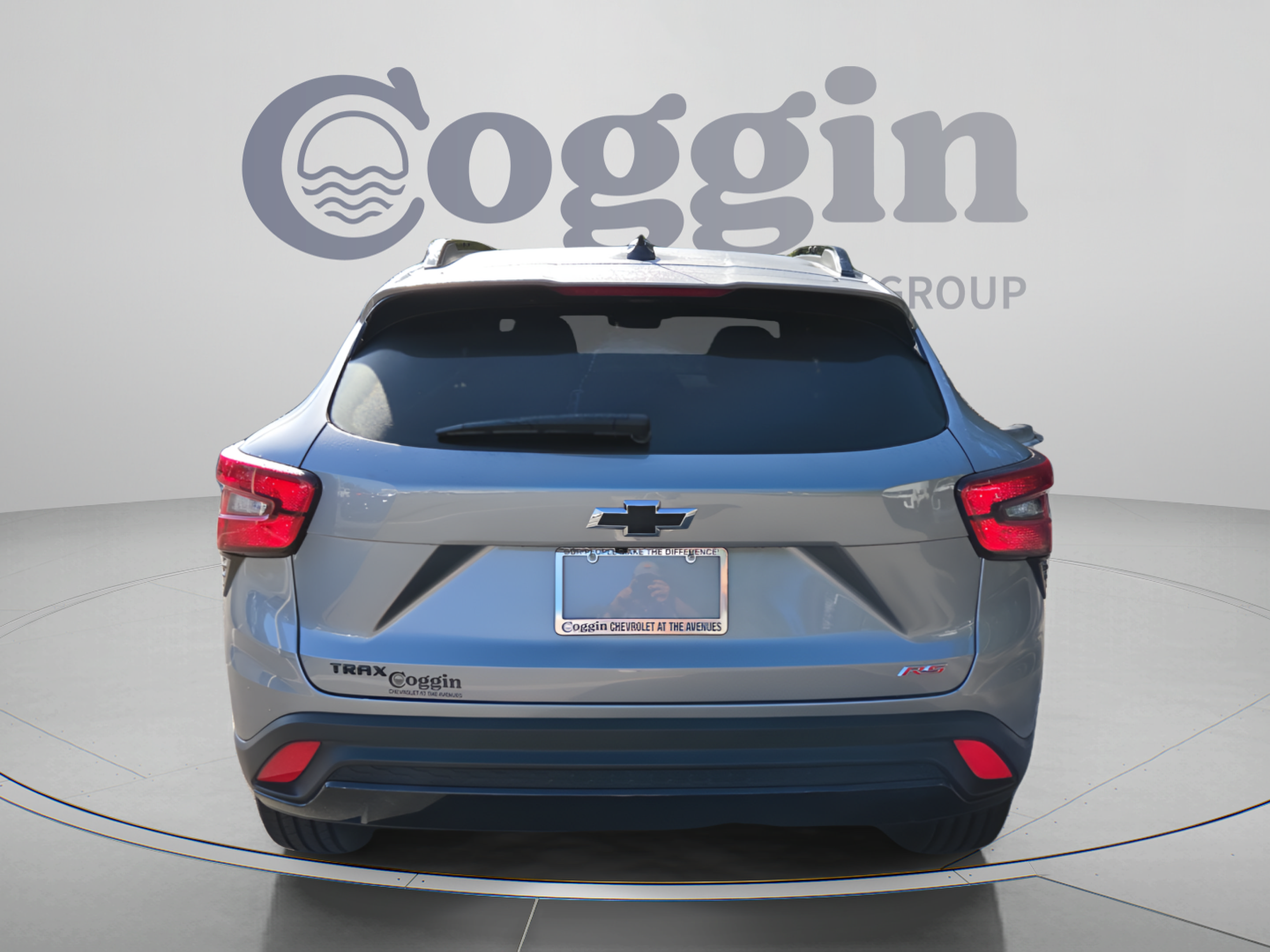 Used 2025 Chevrolet Trax RS FWD image 4