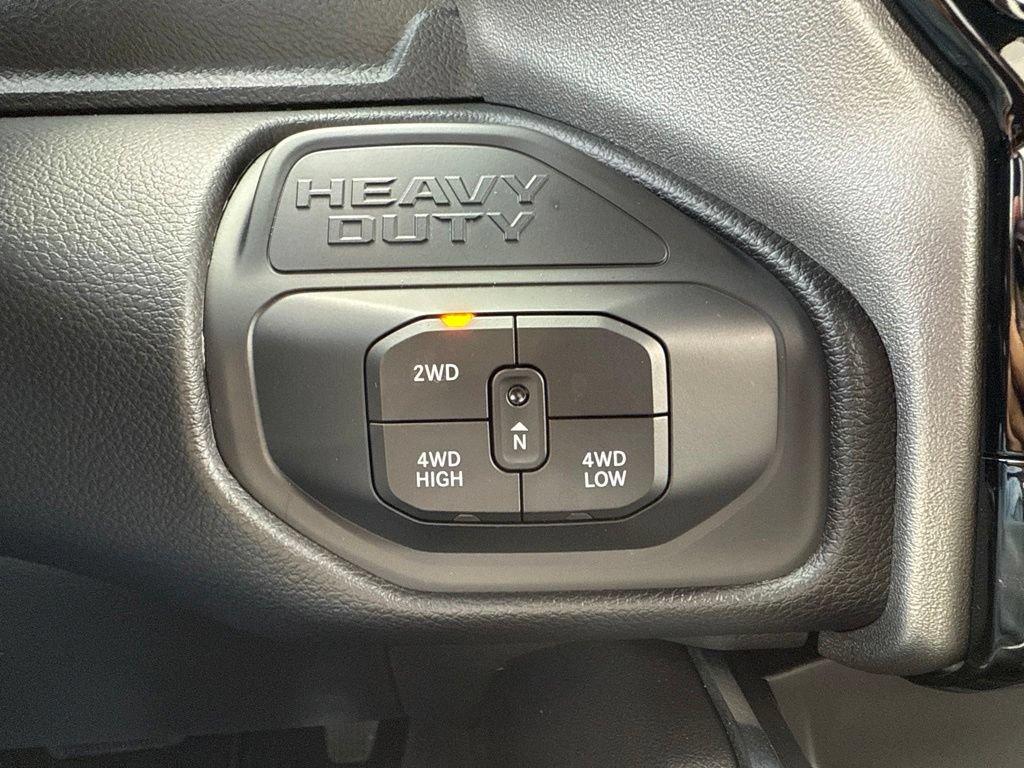 Used 2025 RAM 2500 Laramie AWD/4WD image 25