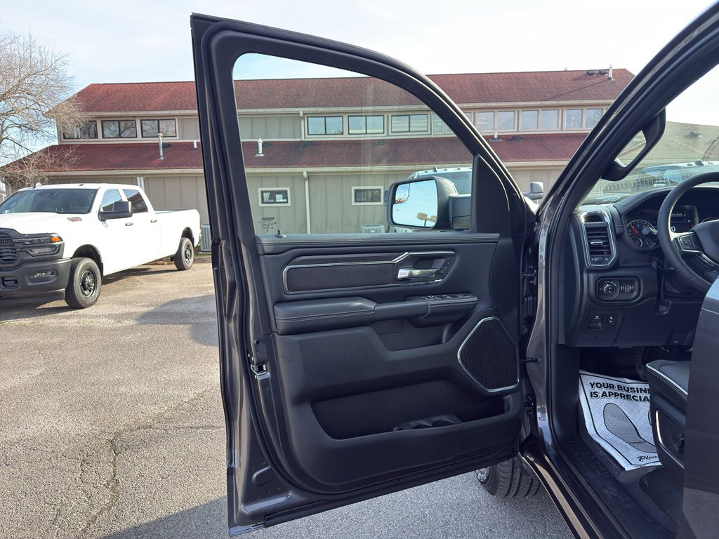 New 2026 RAM 1500 Laramie w/ Sport Appearance Package AWD/4WD image 17