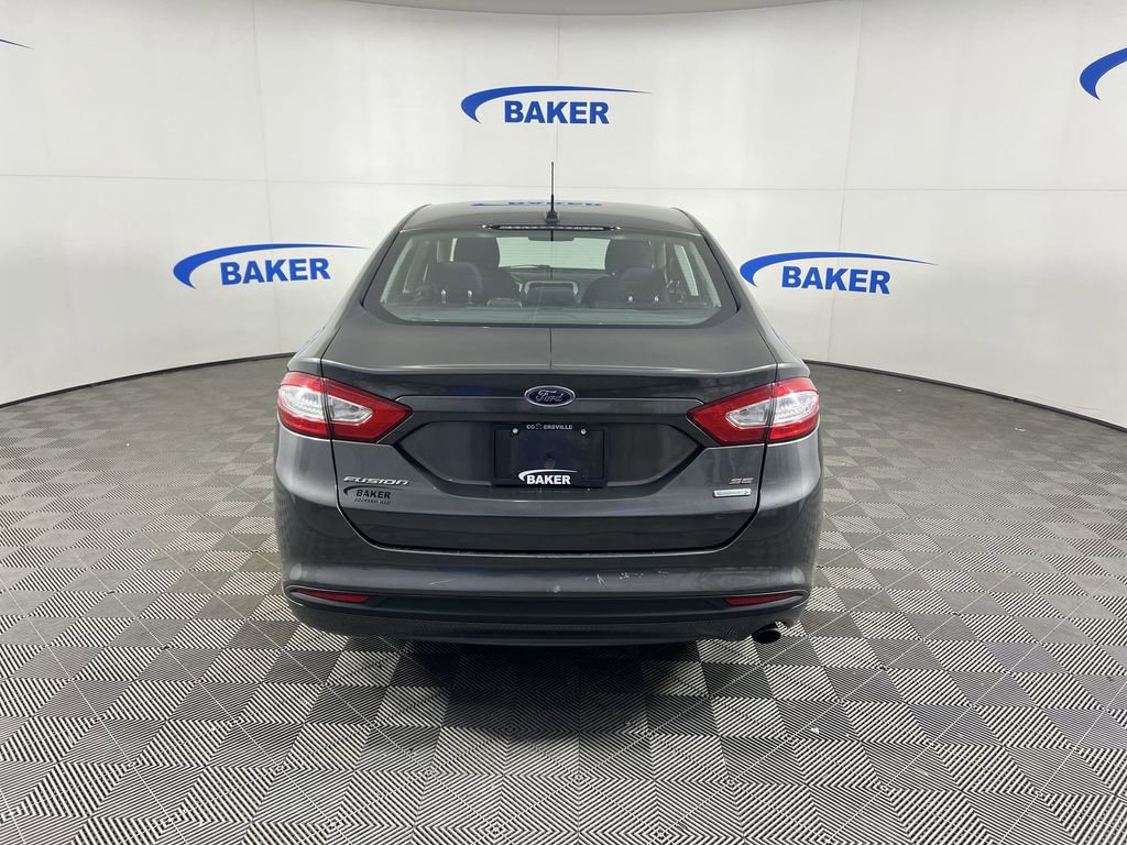 Used 2015 Ford Fusion SE image 7