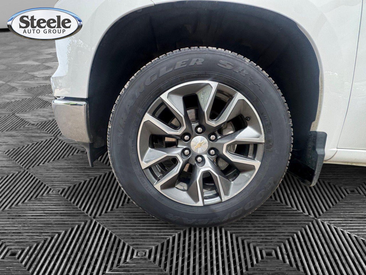 Certified 2023 Chevrolet Silverado 1500 LT w/ Protection Package RWD image 9