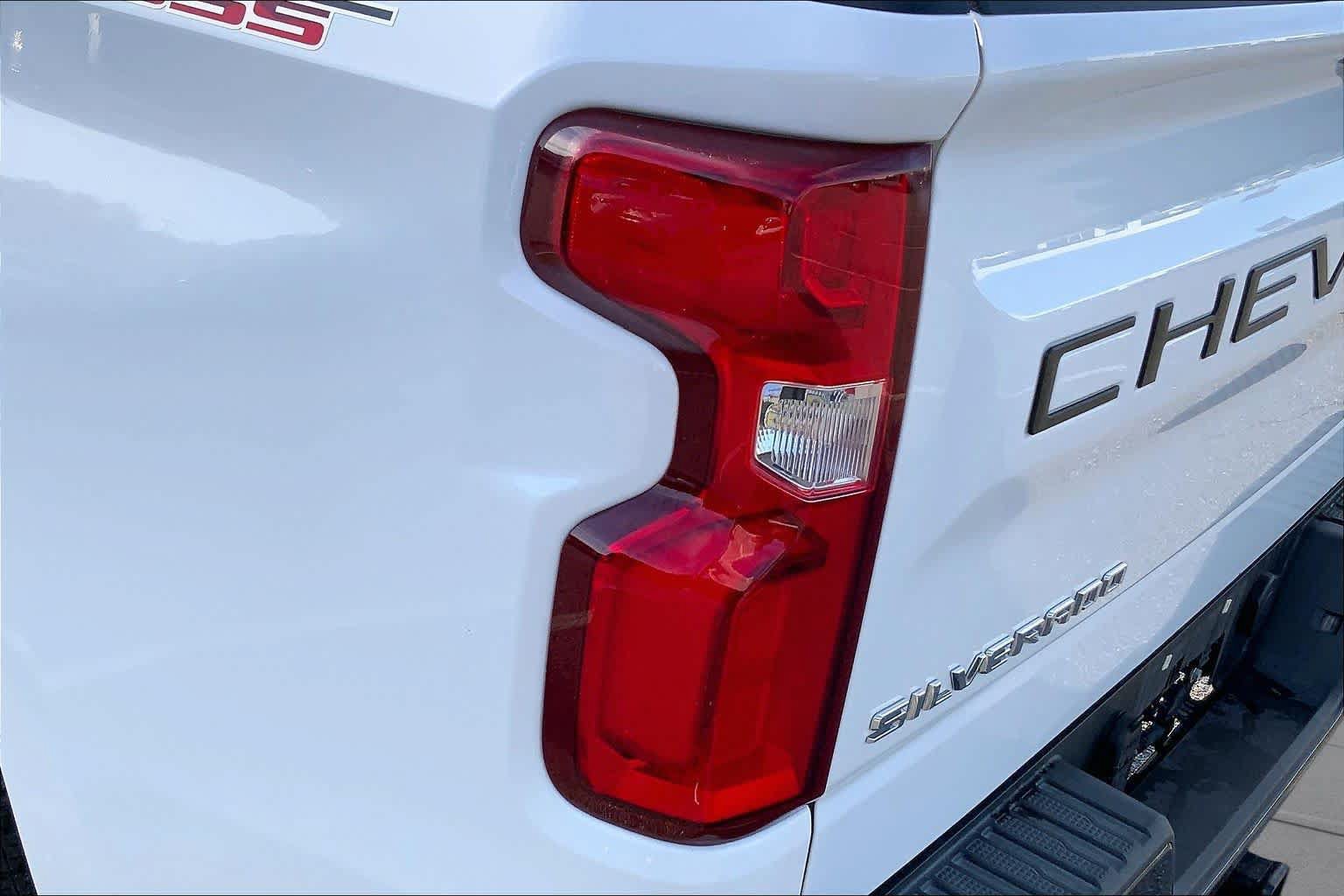 Used 2021 Chevrolet Silverado 1500 LT Trail Boss w/ Convenience Package II AWD/4WD image 27