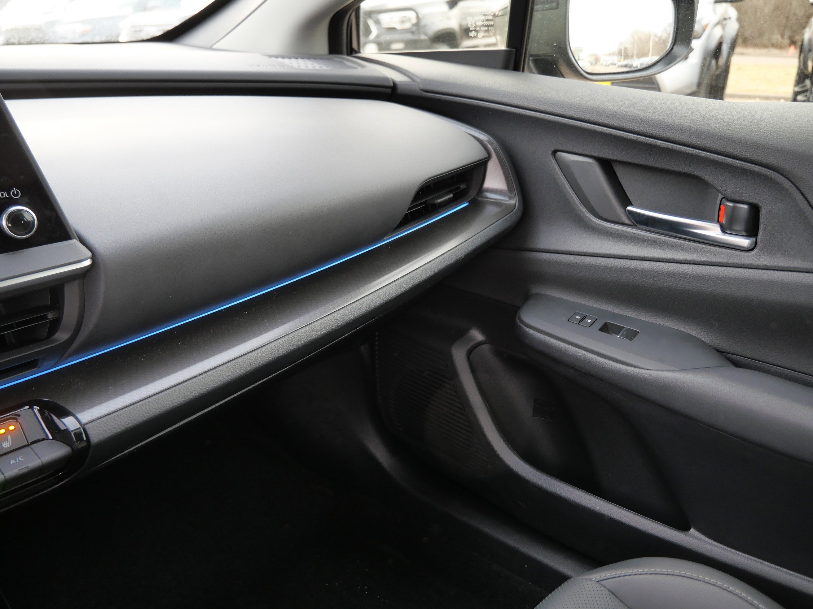 Used 2026 Toyota Prius AWD image 23