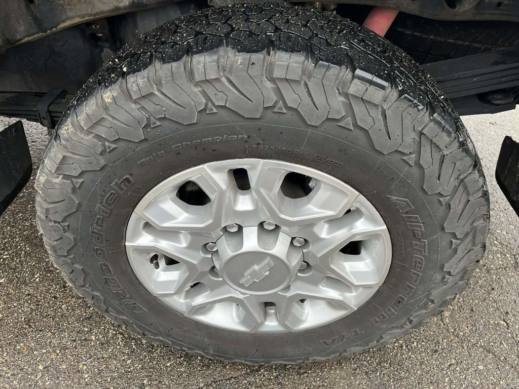 Used 2020 Chevrolet Silverado 2500 LT w/ Z71 Off-Road Package image 16