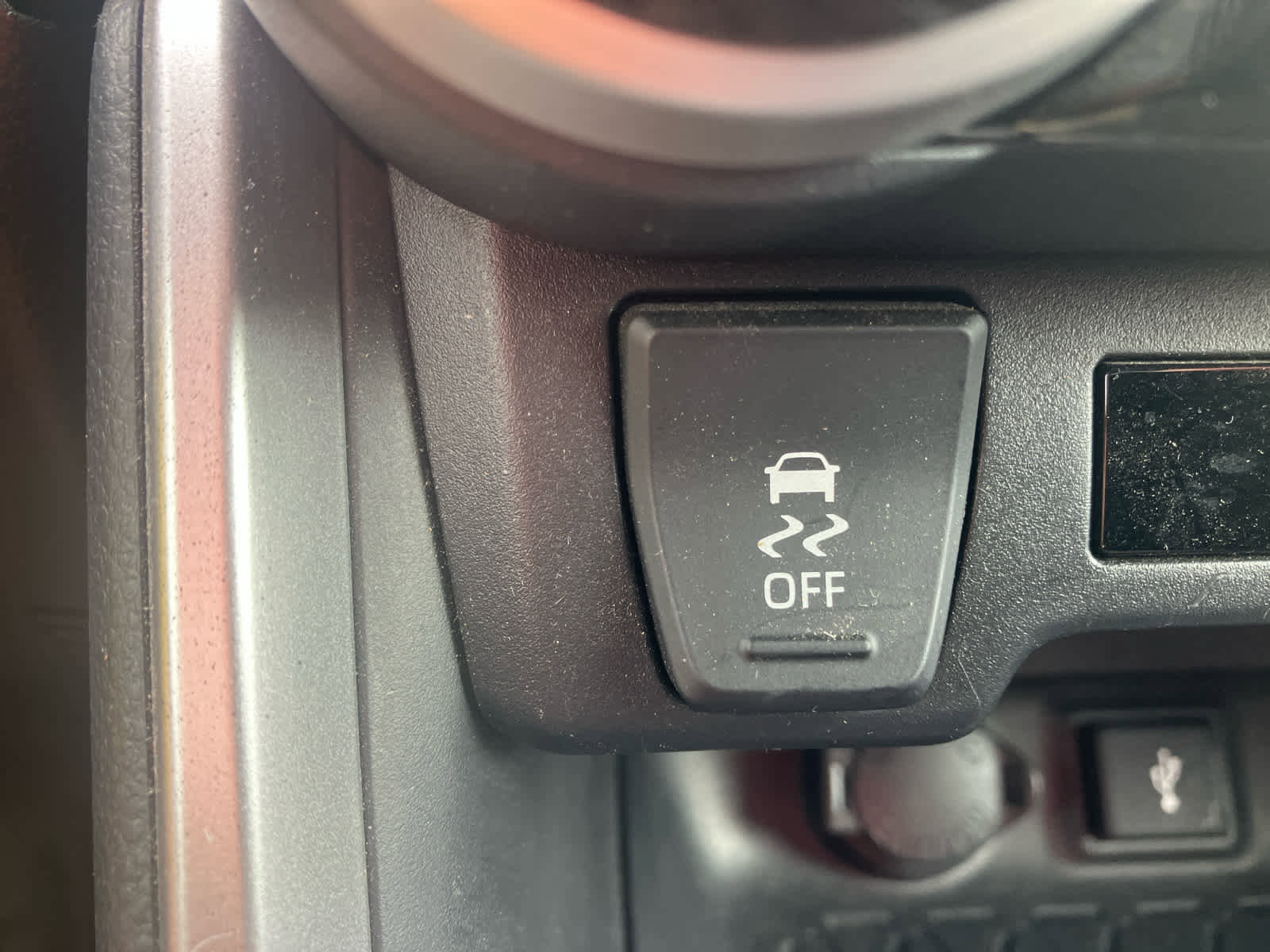 Used 2022 Toyota RAV4 LE AWD/4WD image 24
