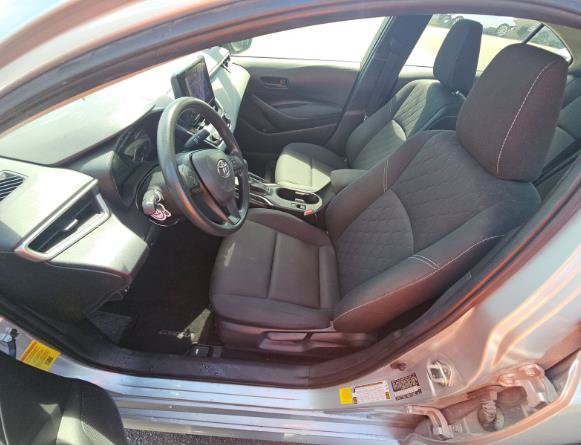 Used 2025 Toyota Corolla LE FWD image 3
