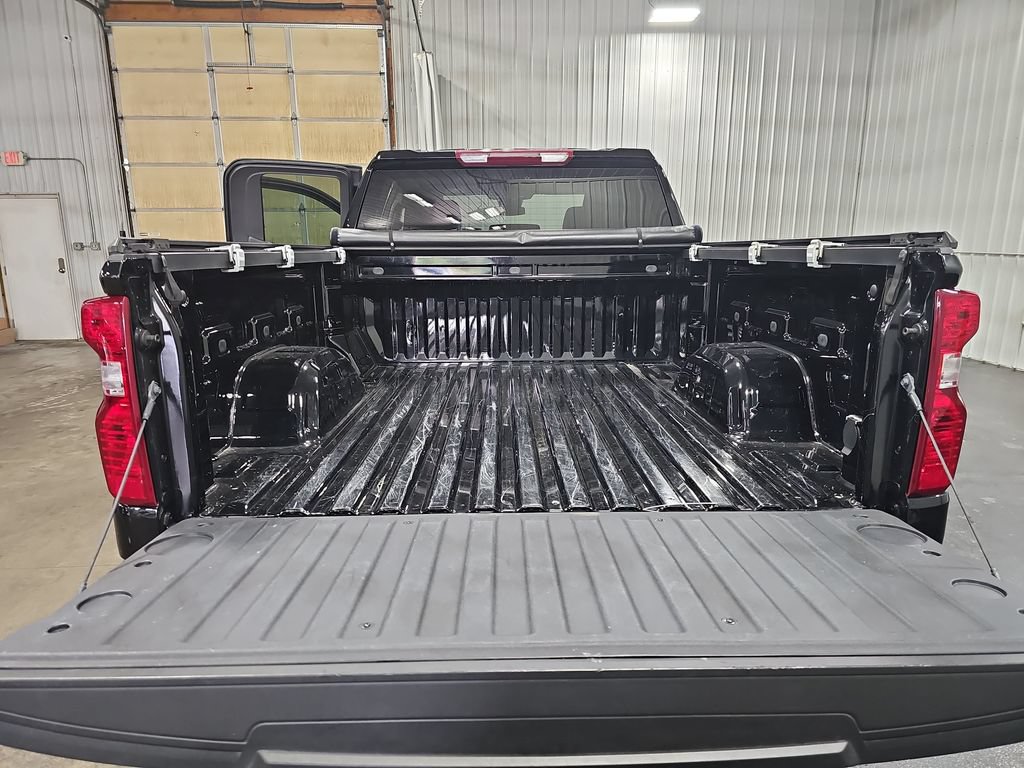 Used 2023 Chevrolet Silverado 1500 LT AWD/4WD image 12