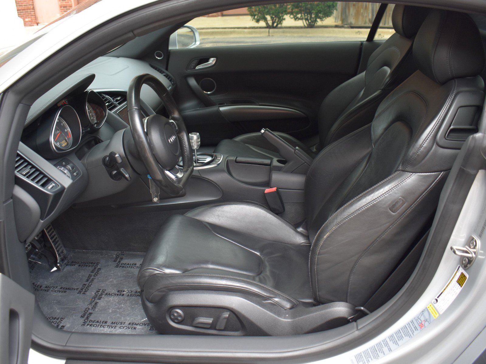 Used 2009 Audi R8 V8 w/ Premium Pkg AWD/4WD image 27