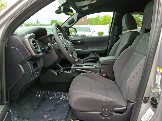 Used 2018 Toyota Tacoma TRD Sport AWD/4WD image 13