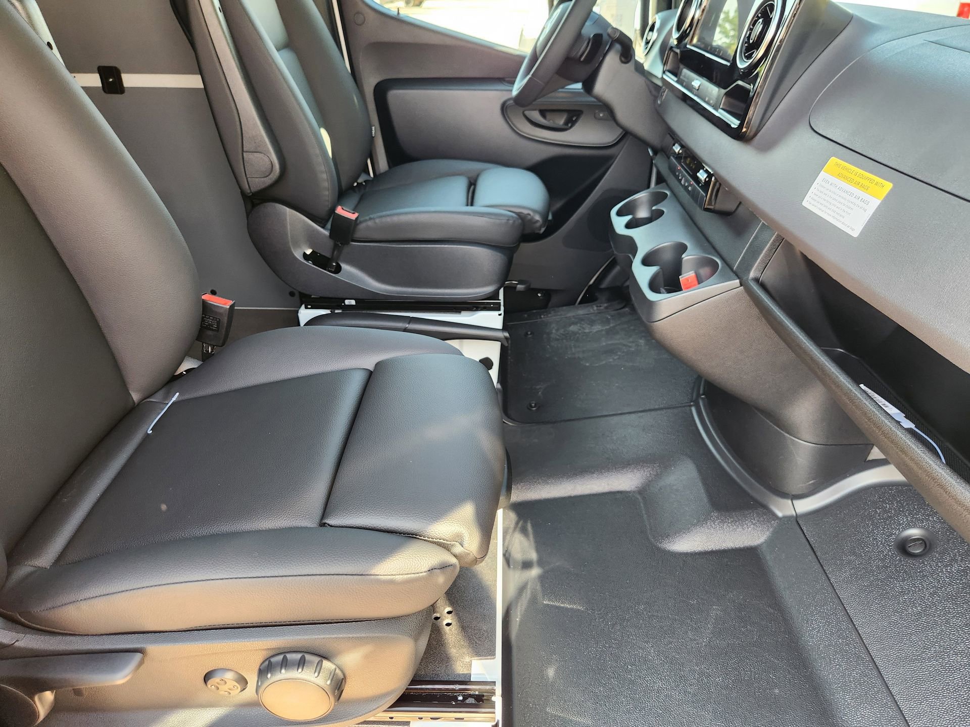 New 2025 Mercedes-Benz Sprinter 3500 image 3