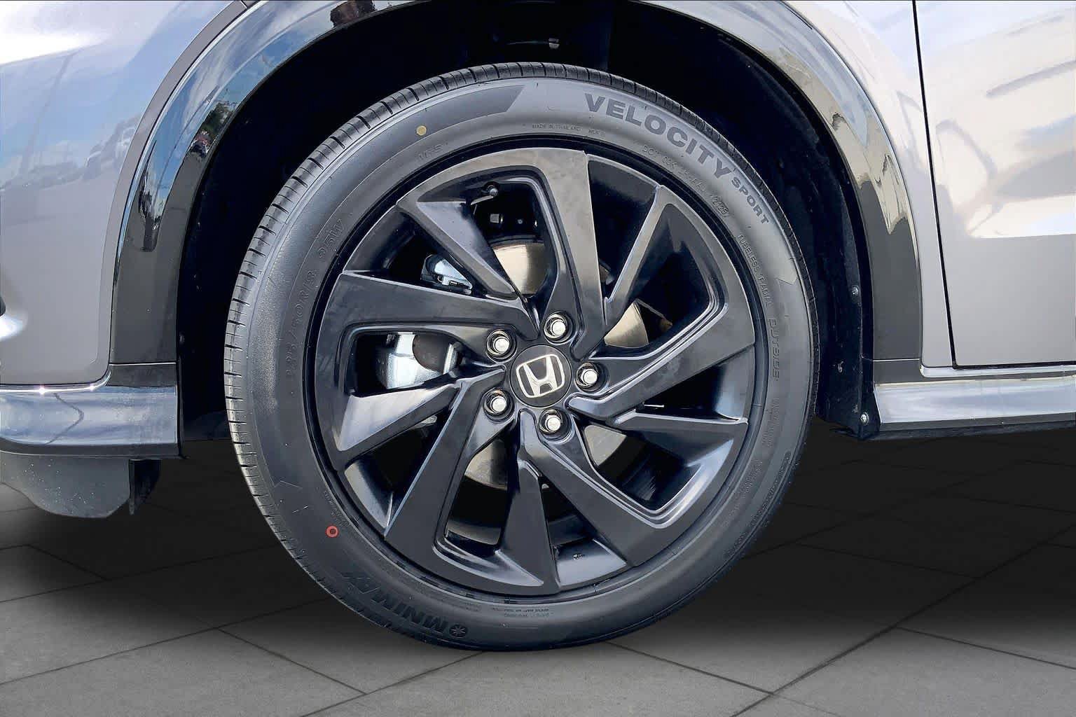 Used 2022 Honda HR-V Sport image 10