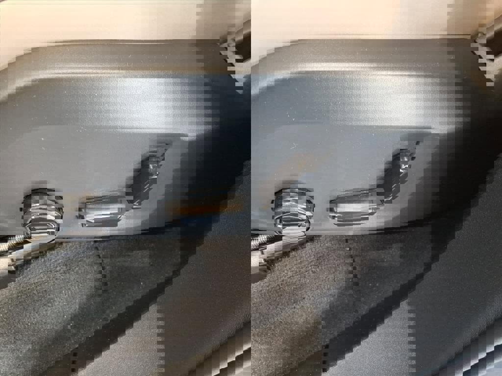 New 2026 Volvo XC90 B6 Plus w/ Protection Package Premier image 16