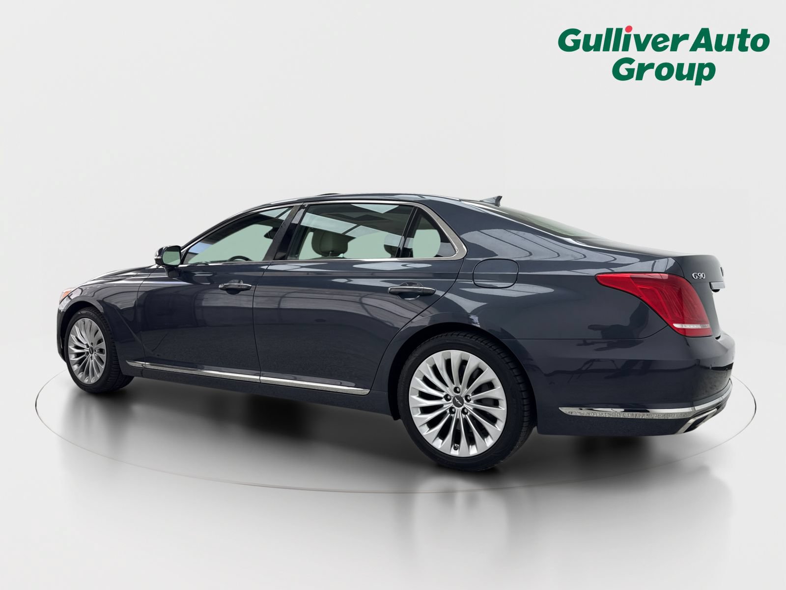 Used 2017 Genesis G90 3.3T Premium RWD image 4