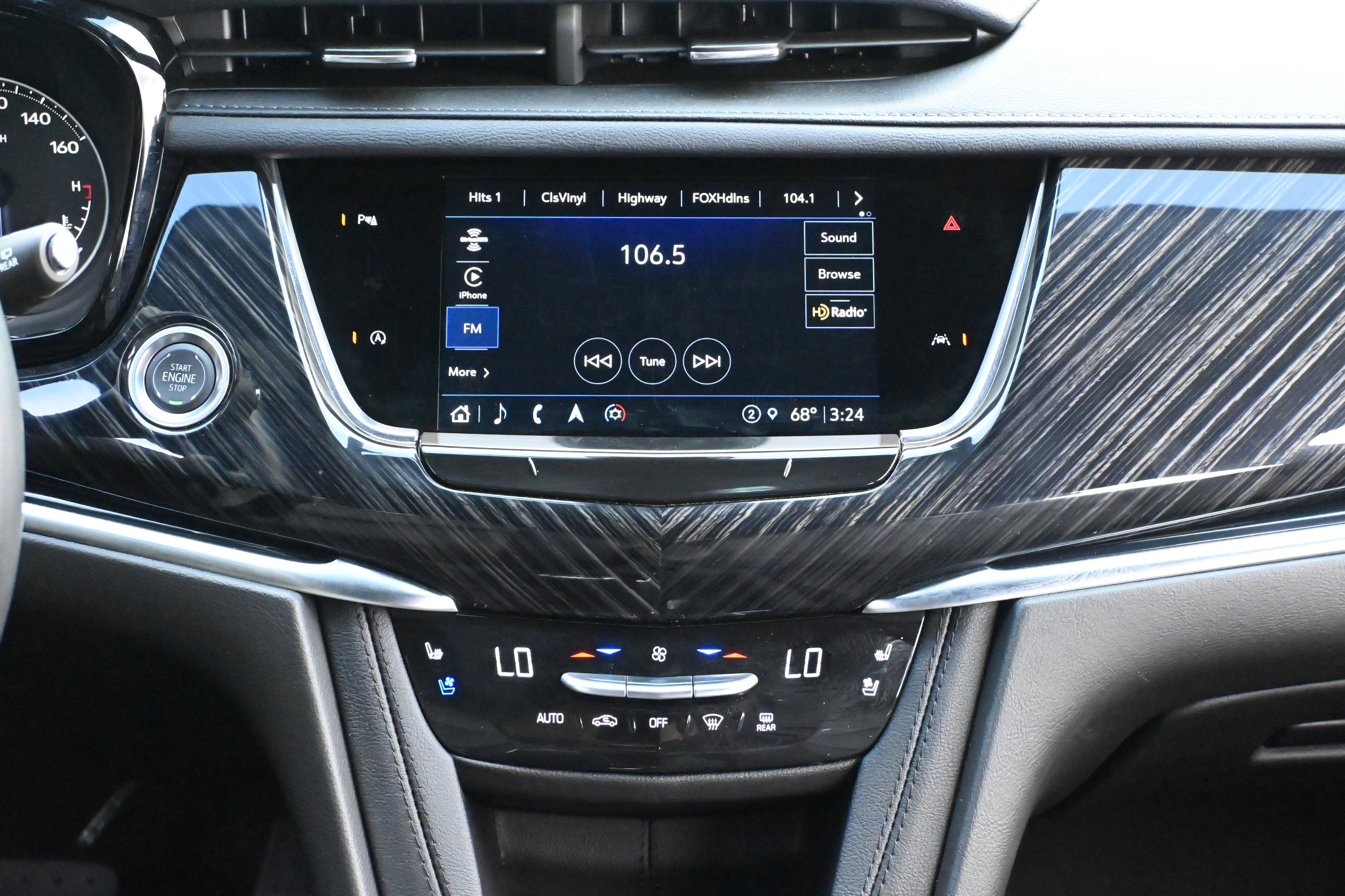 Used 2025 Cadillac XT6 Premium Luxury image 30