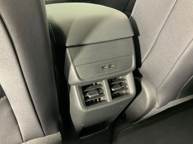 Used 2025 Chevrolet Equinox LT w/ Convenience Package II image 27