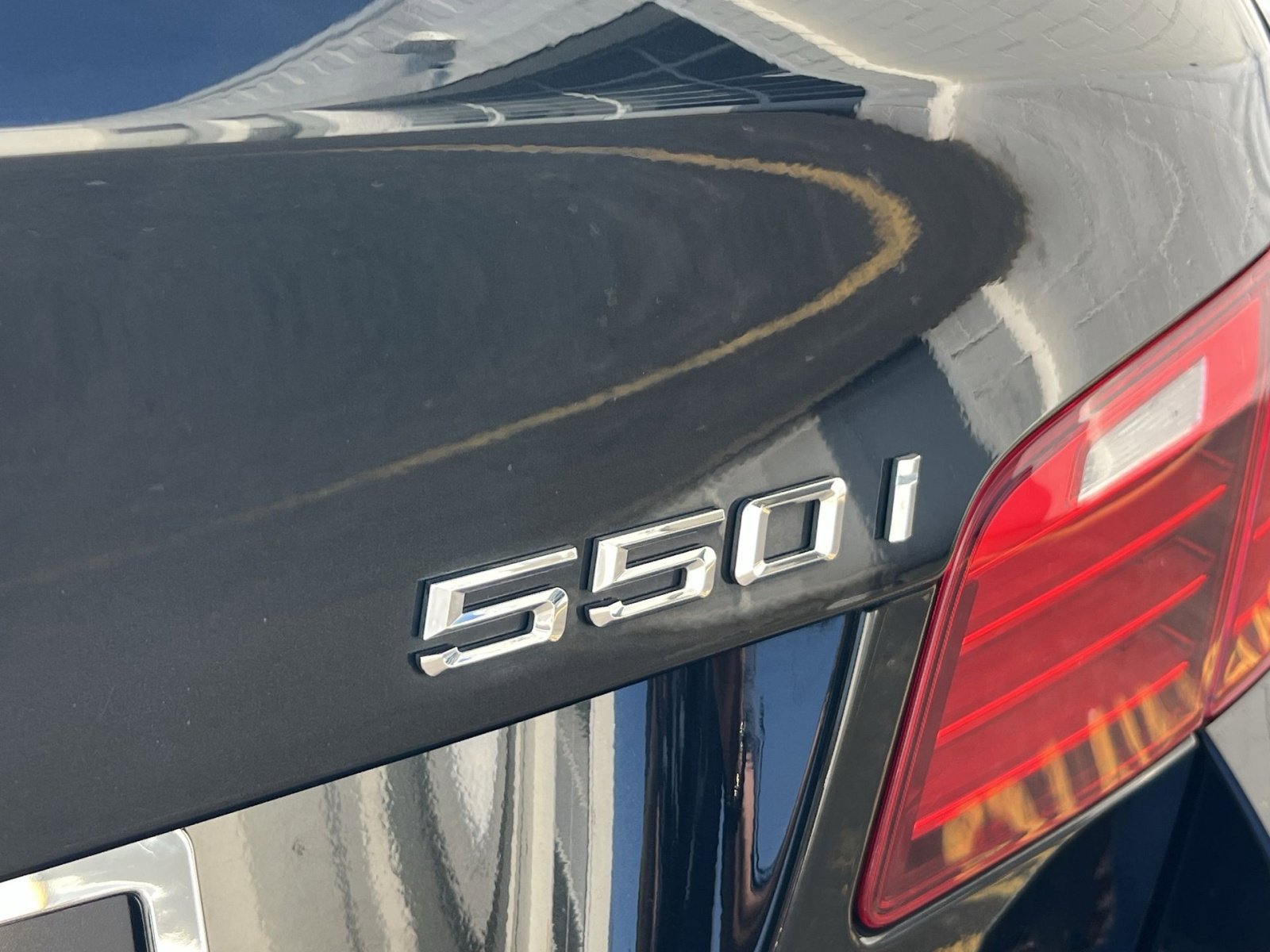 Used 2014 BMW 550i xDrive Sedan image 23