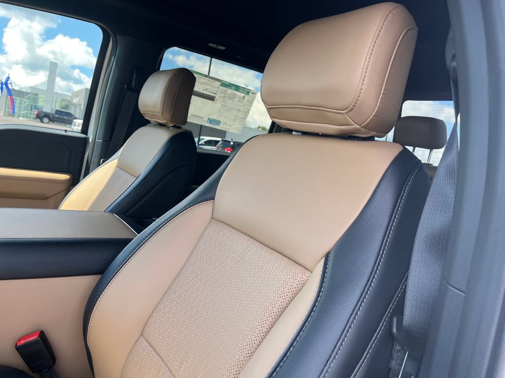 New 2026 Ford F250 Lariat w/ Lariat Ultimate Package AWD/4WD image 13