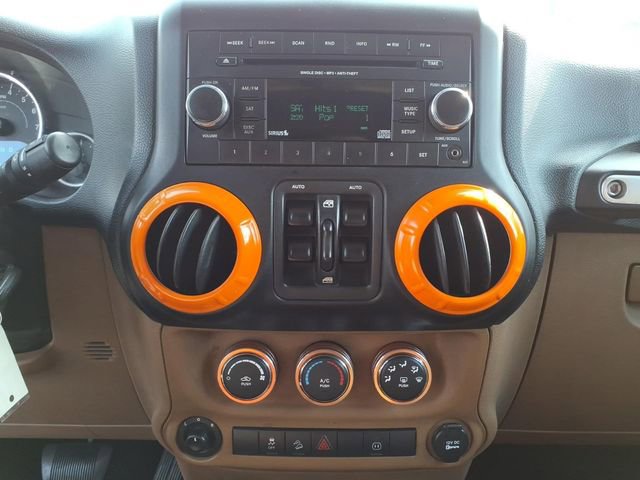 Used 2012 Jeep Wrangler Unlimited Sahara AWD/4WD image 21