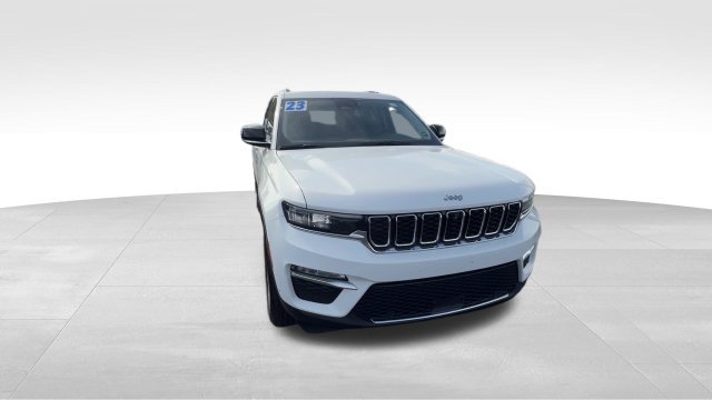 Used 2023 Jeep Grand Cherokee Limited w/ Luxury Tech Group II AWD/4WD image 9