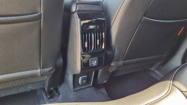 Used 2025 Jeep Compass Trailhawk image 17