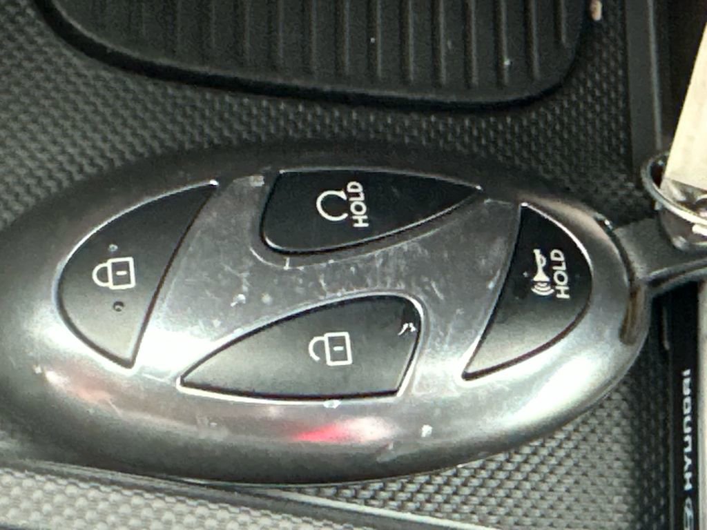 New 2025 Hyundai Elantra Sport image 32