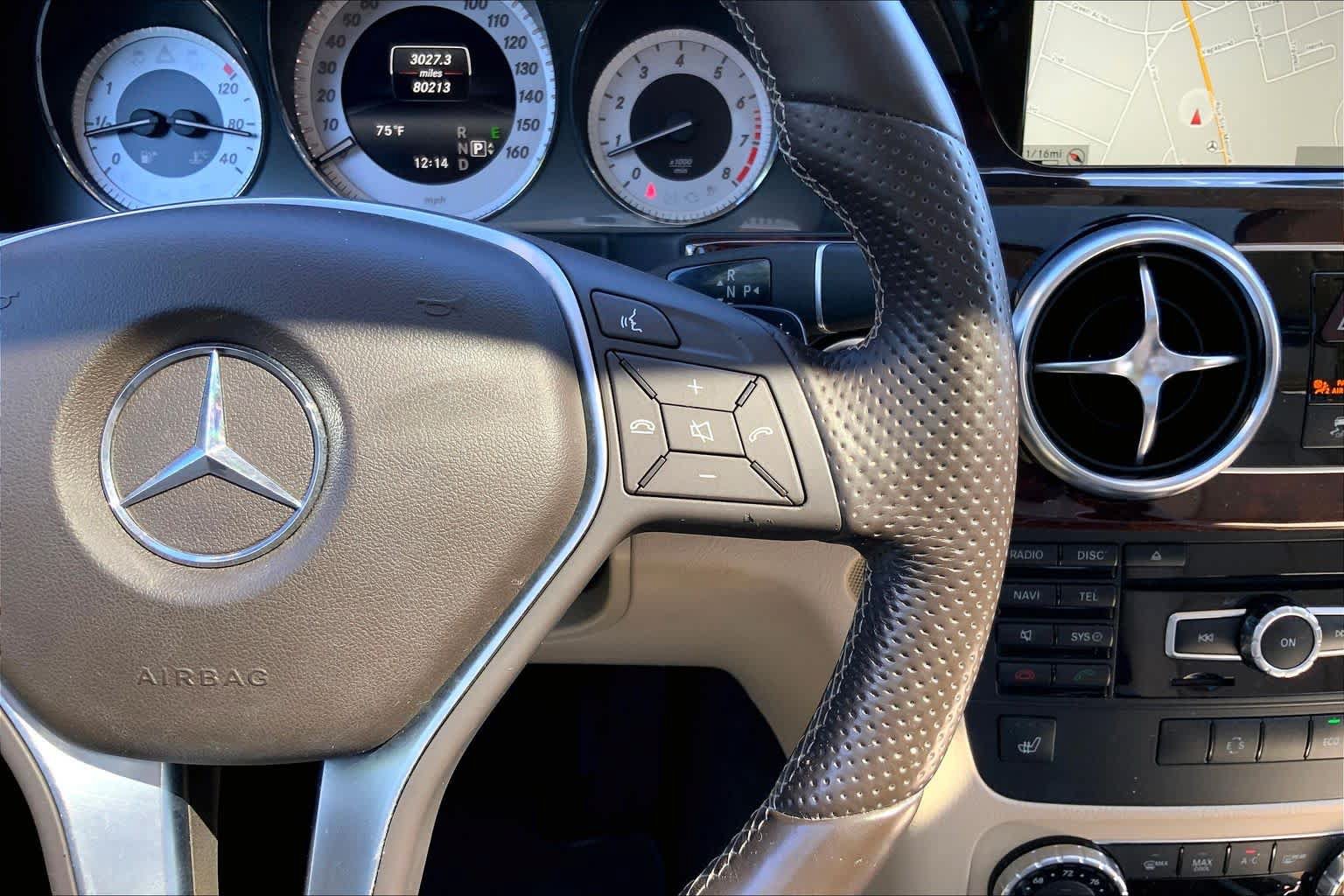 Used 2015 Mercedes-Benz GLK 350 4MATIC image 25