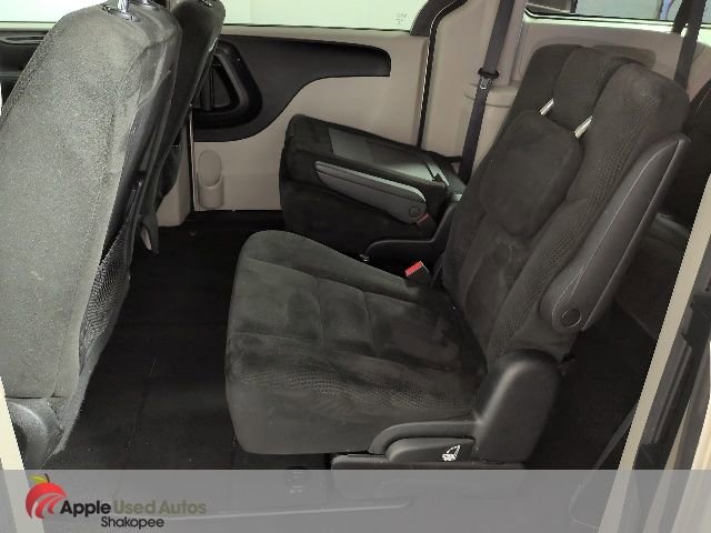 Used 2016 Dodge Grand Caravan SXT FWD image 32