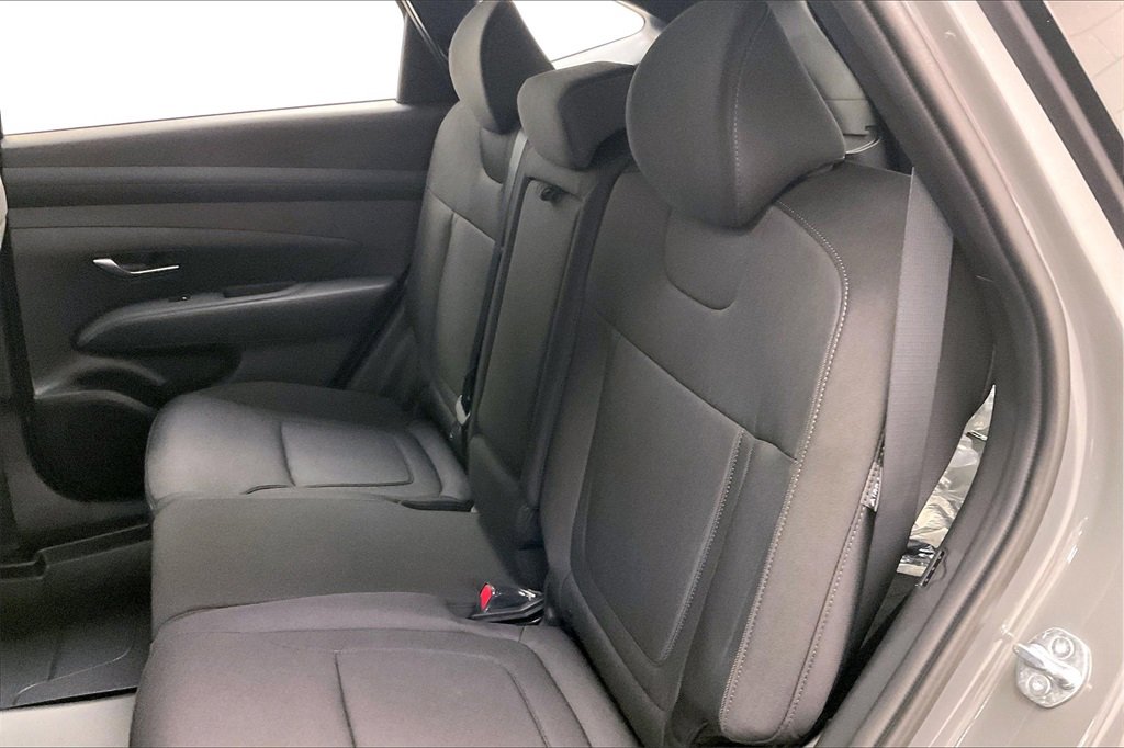 New 2025 Hyundai Tucson SE image 10