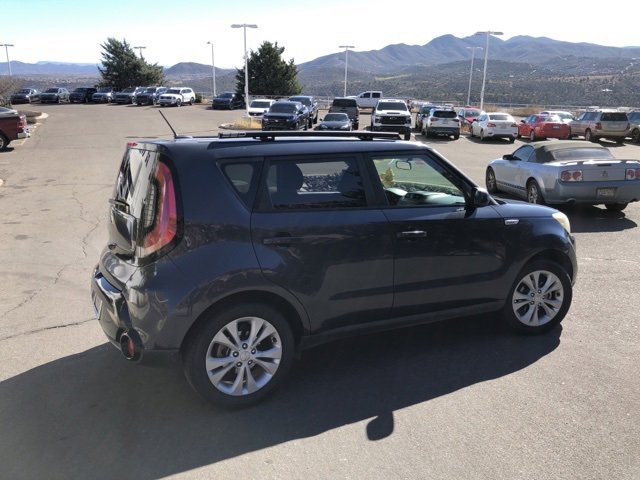 Used 2016 Kia Soul + image 8