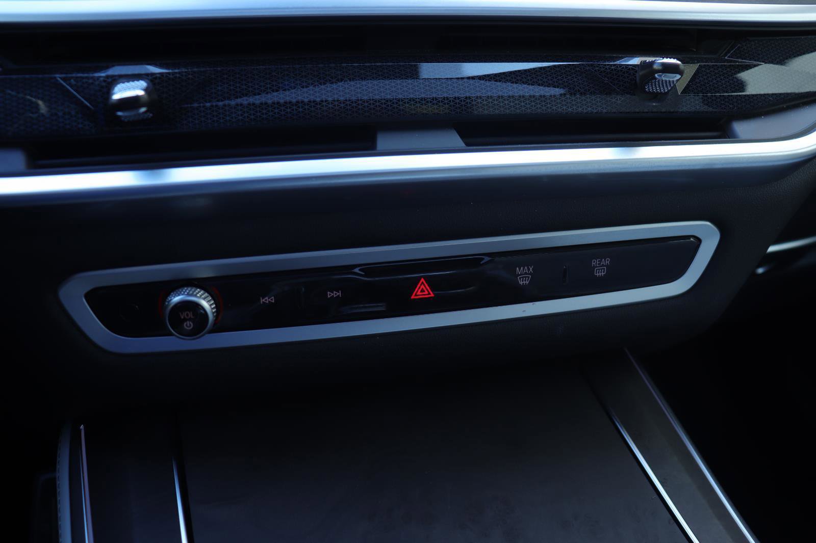 Certified 2024 BMW X5 sDrive40i w/ M Sport Package image 40