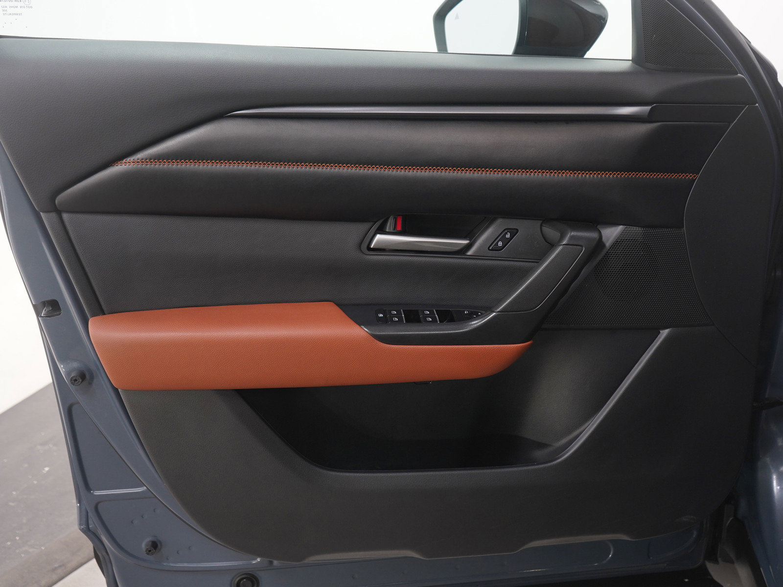 Used 2023 MAZDA CX-50 Meridian Edition w/ Cargo Package image 21