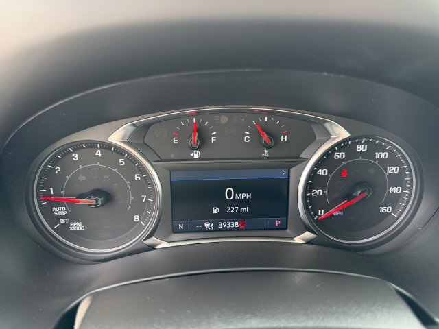 Used 2024 GMC Terrain AT4 w/ Tech Package AWD/4WD image 25