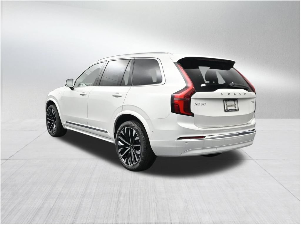 New 2026 Volvo XC90 T8 Plus w/ Protection Package Premier AWD/4WD image 3