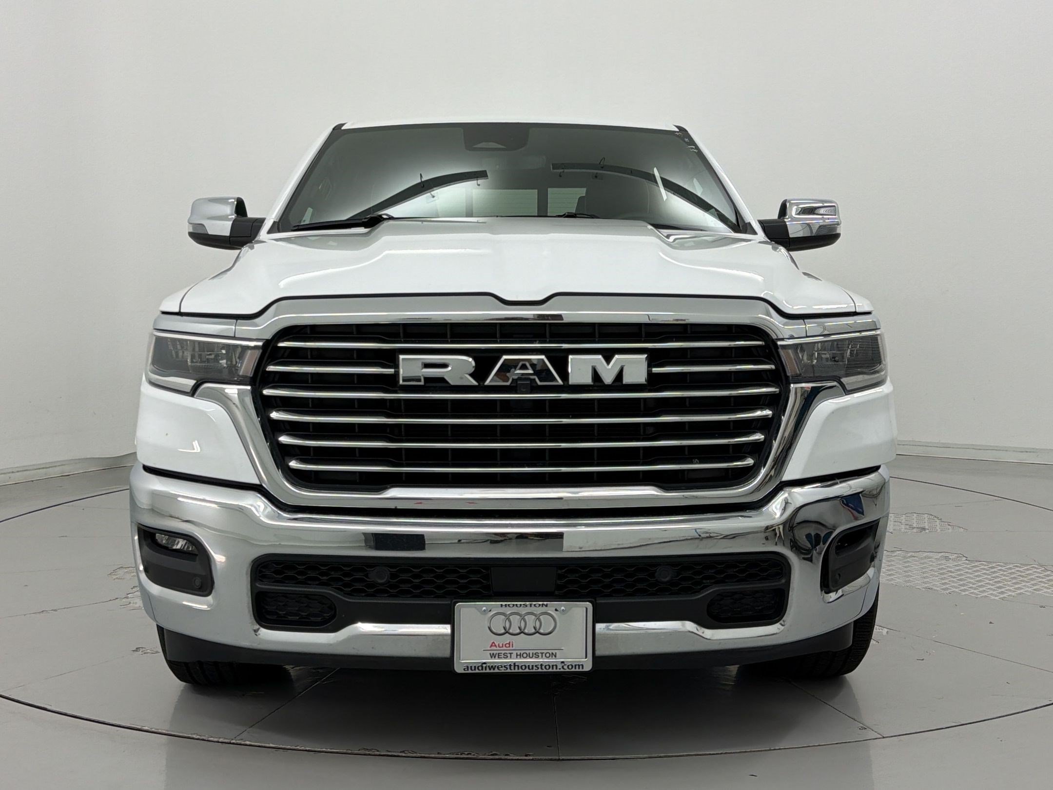 Used 2026 RAM 1500 Laramie AWD/4WD image 6
